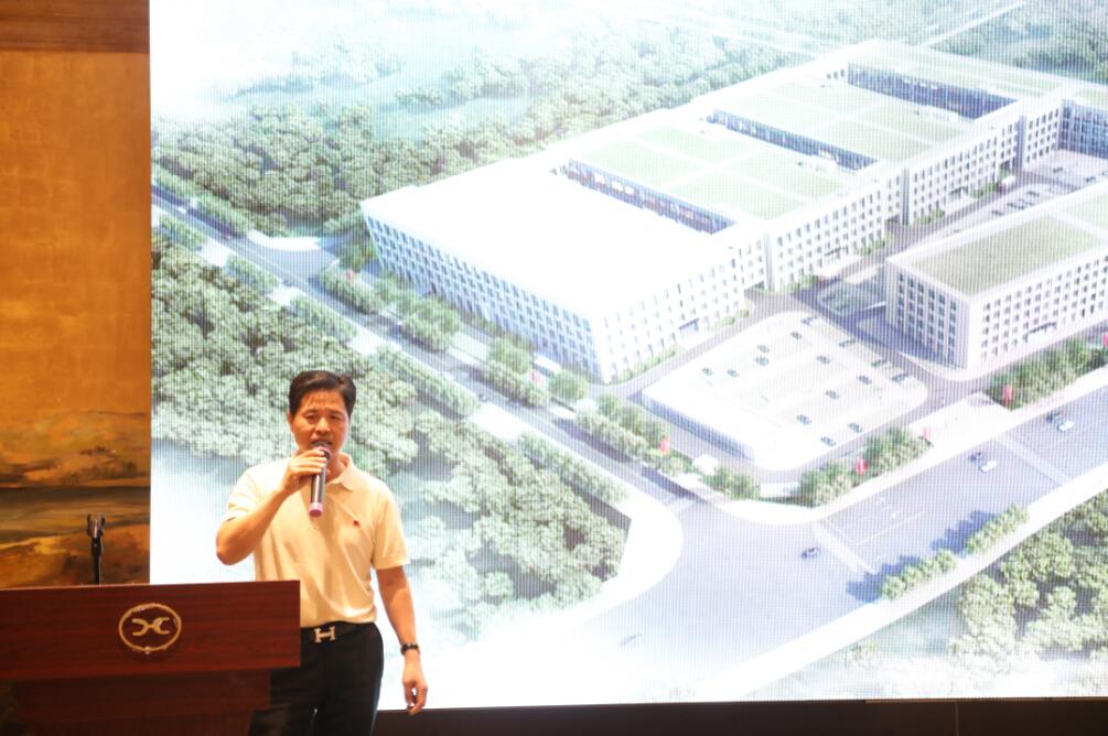 董事长吴应荣做新产品开发计划与生长思路